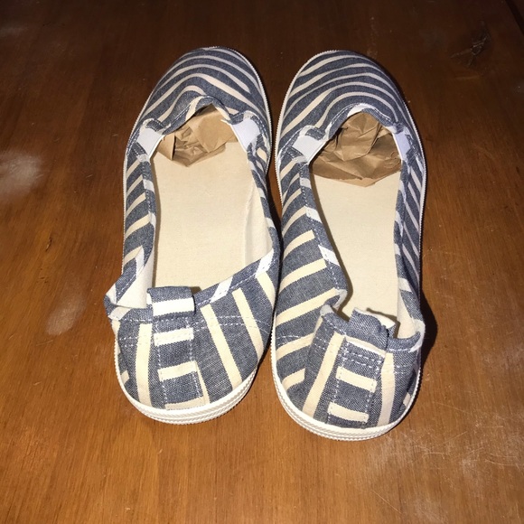 H&M Slip On’s - Picture 4 of 5